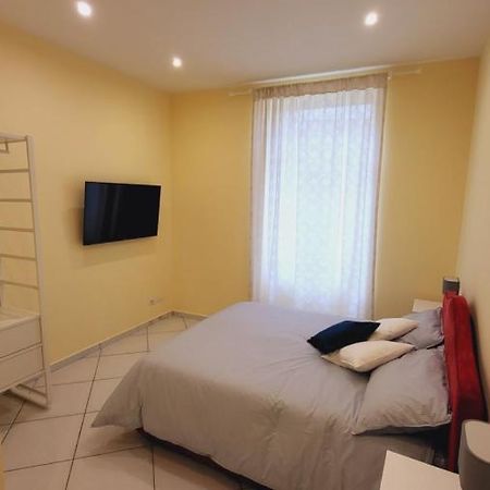 La Casa Di Bruno Suites เนเปิลส์ ภายนอก รูปภาพ