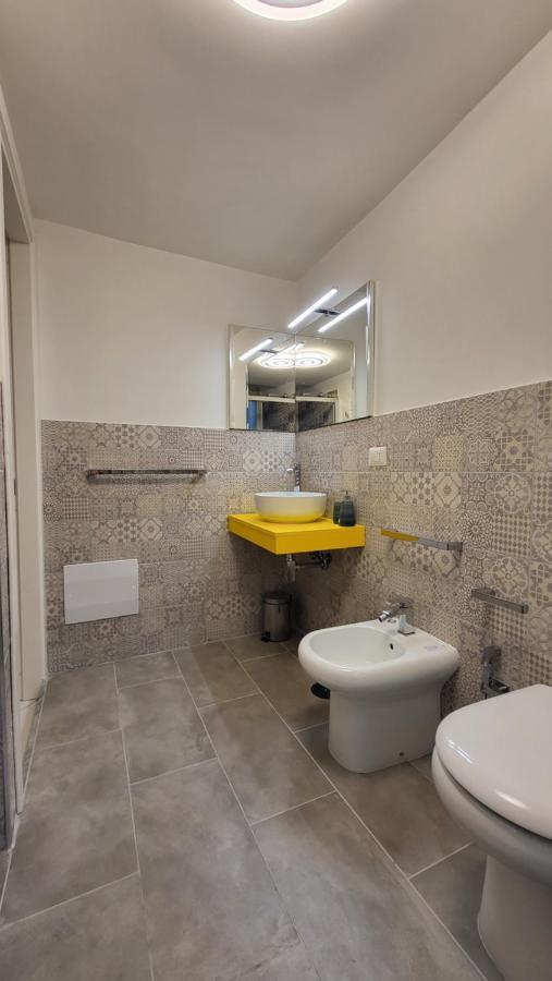 La Casa Di Bruno Suites เนเปิลส์ ภายนอก รูปภาพ