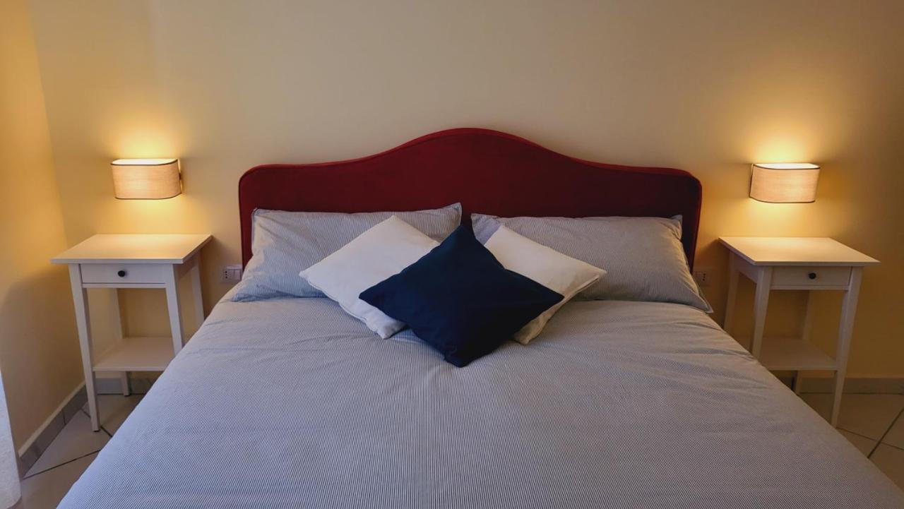 La Casa Di Bruno Suites เนเปิลส์ ภายนอก รูปภาพ