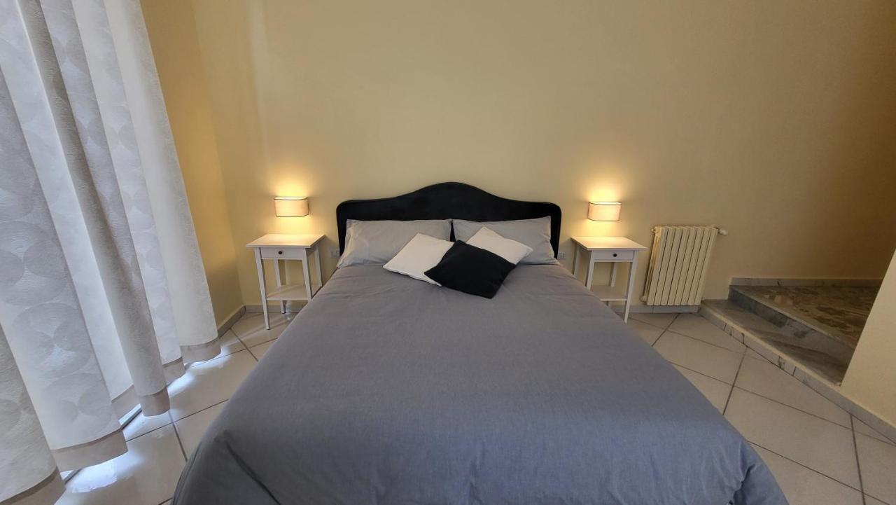La Casa Di Bruno Suites เนเปิลส์ ภายนอก รูปภาพ