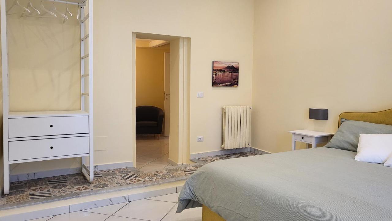 La Casa Di Bruno Suites เนเปิลส์ ภายนอก รูปภาพ